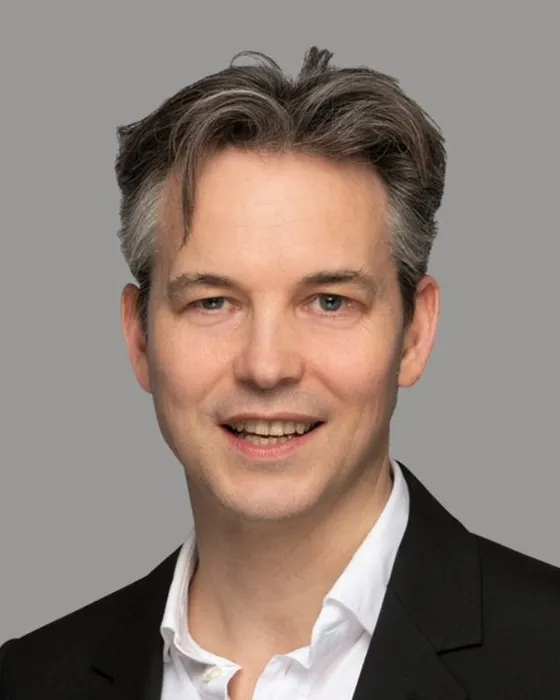 Julien Raffelsbauer, CFA
